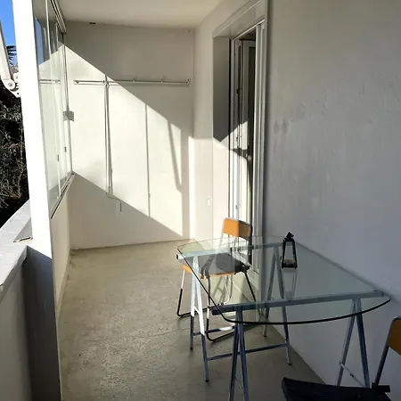 Art 64 Apartment *